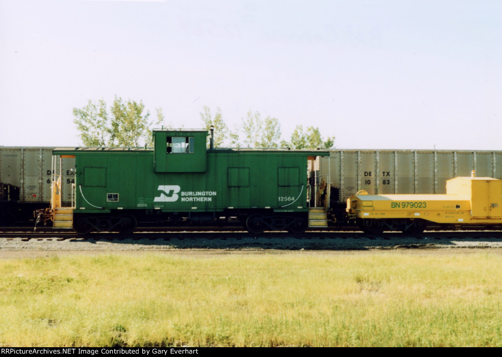 BN Caboose #12564